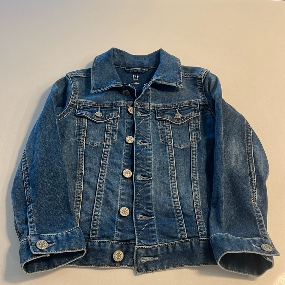 Girls Gap denim jacket size 5